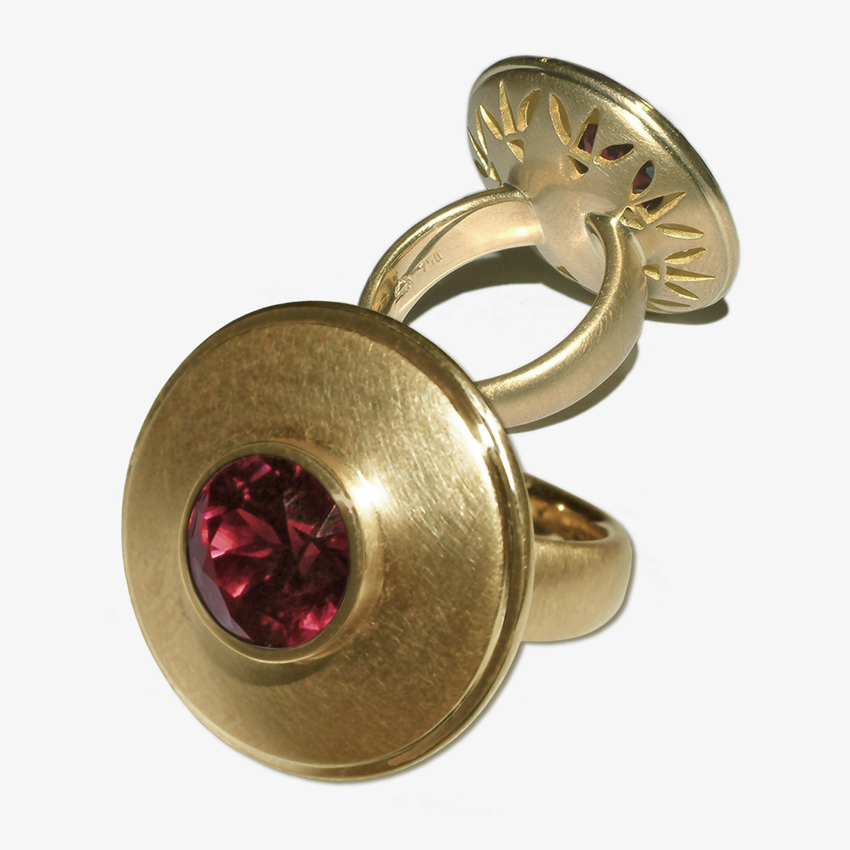 Ring Ornament Granat Gold